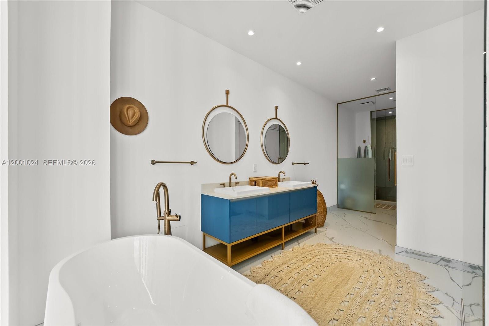 image Mr. C Residences | Bayshore8