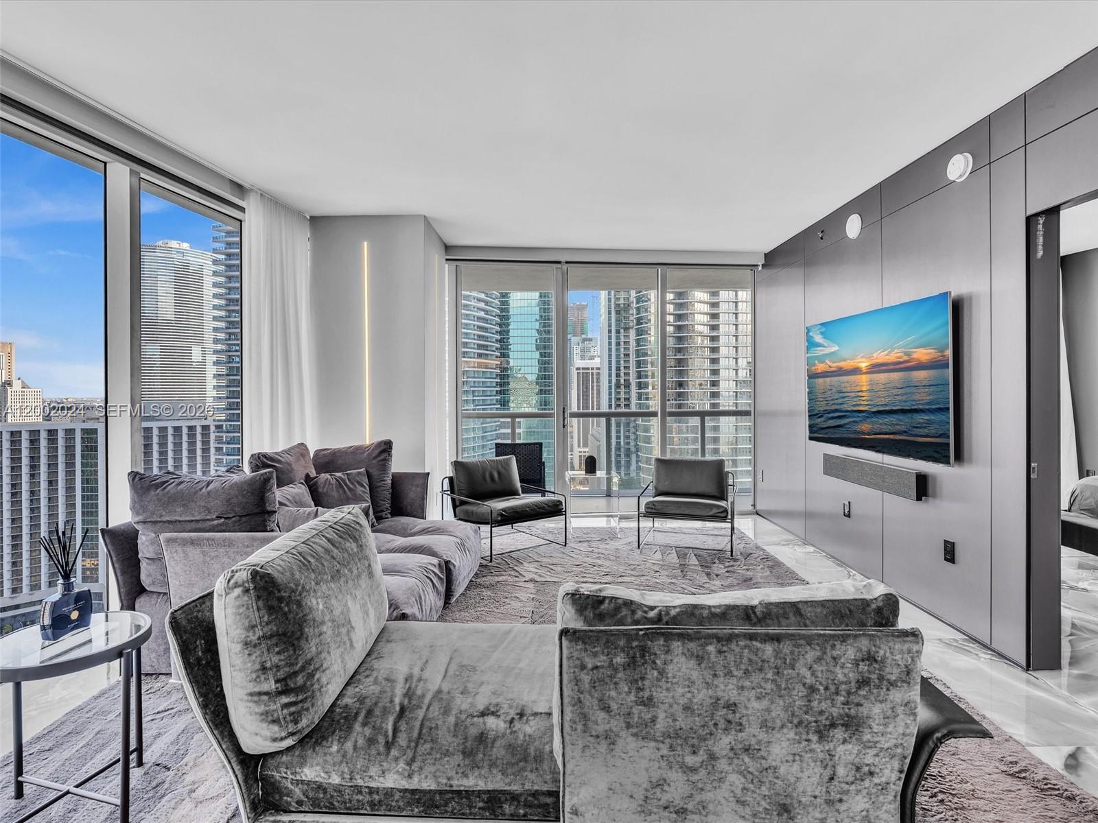 475 Brickell Ave #2715 Miami, FL 33131