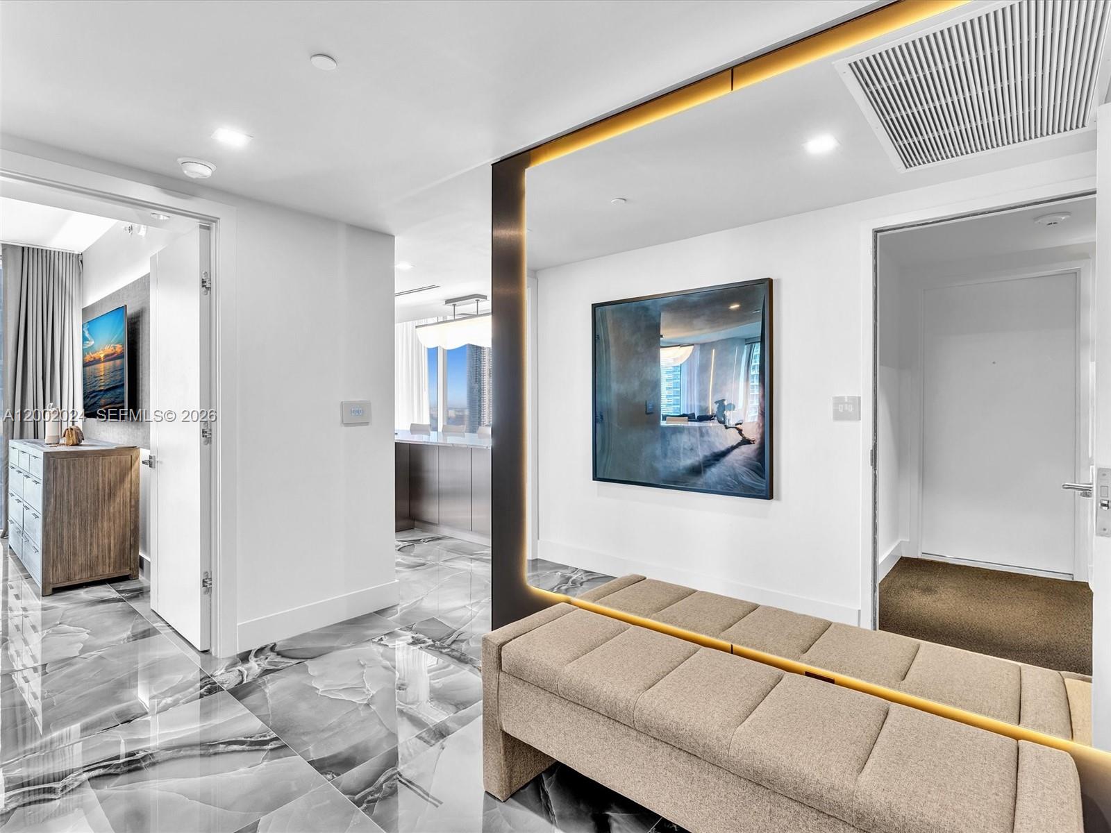 475 Brickell Ave #2715 Miami, FL 33131