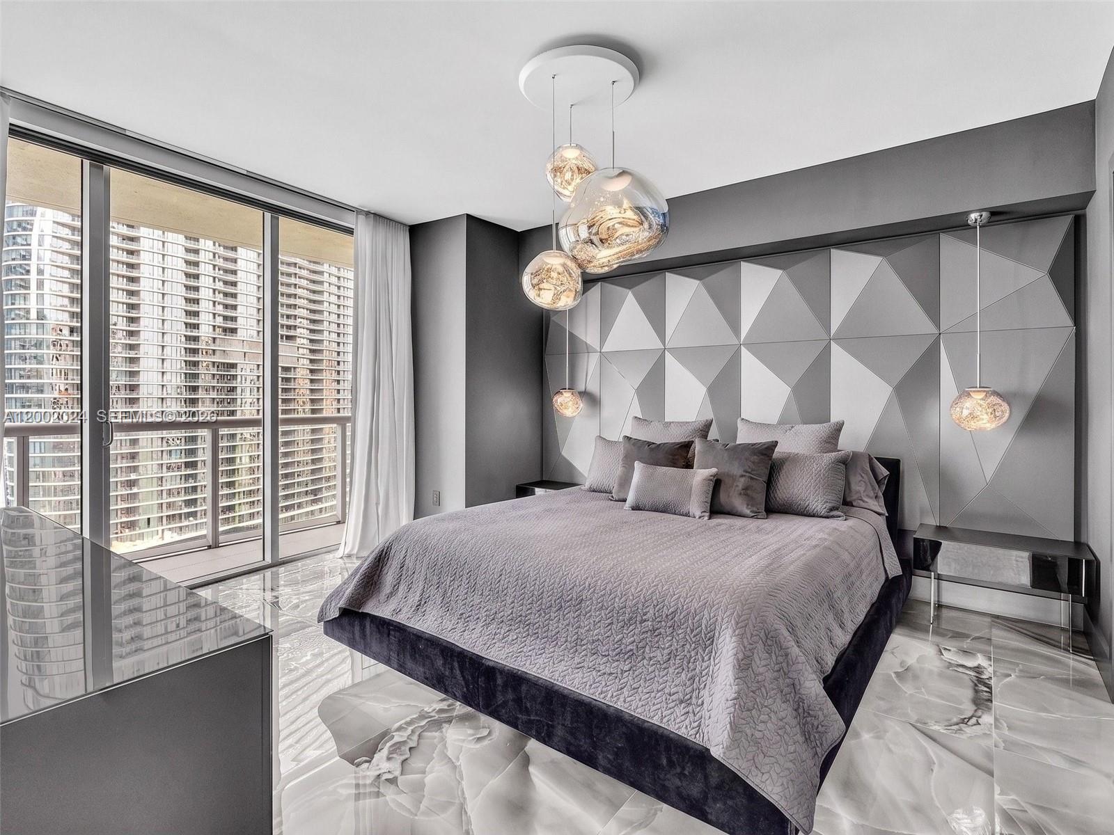 475 Brickell Ave #2715 Miami, FL 33131