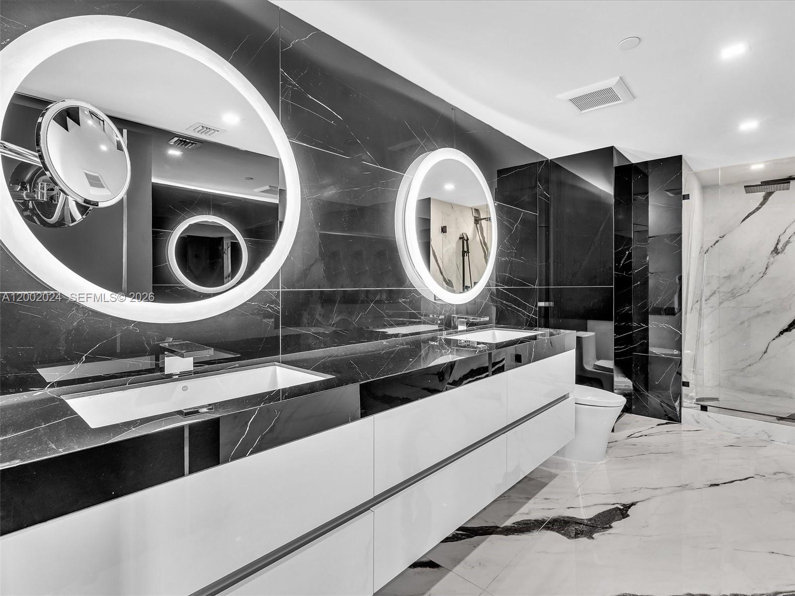 475 Brickell Ave #2715 Miami, FL 33131