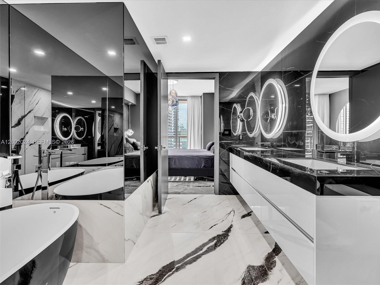 475 Brickell Ave #2715 Miami, FL 33131