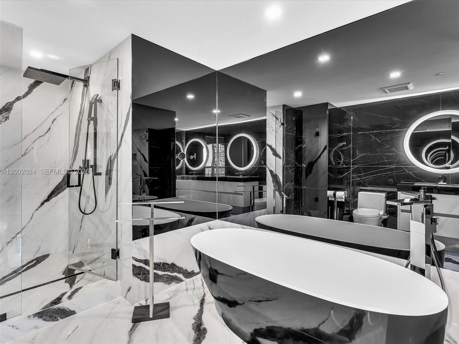 475 Brickell Ave #2715 Miami, FL 33131