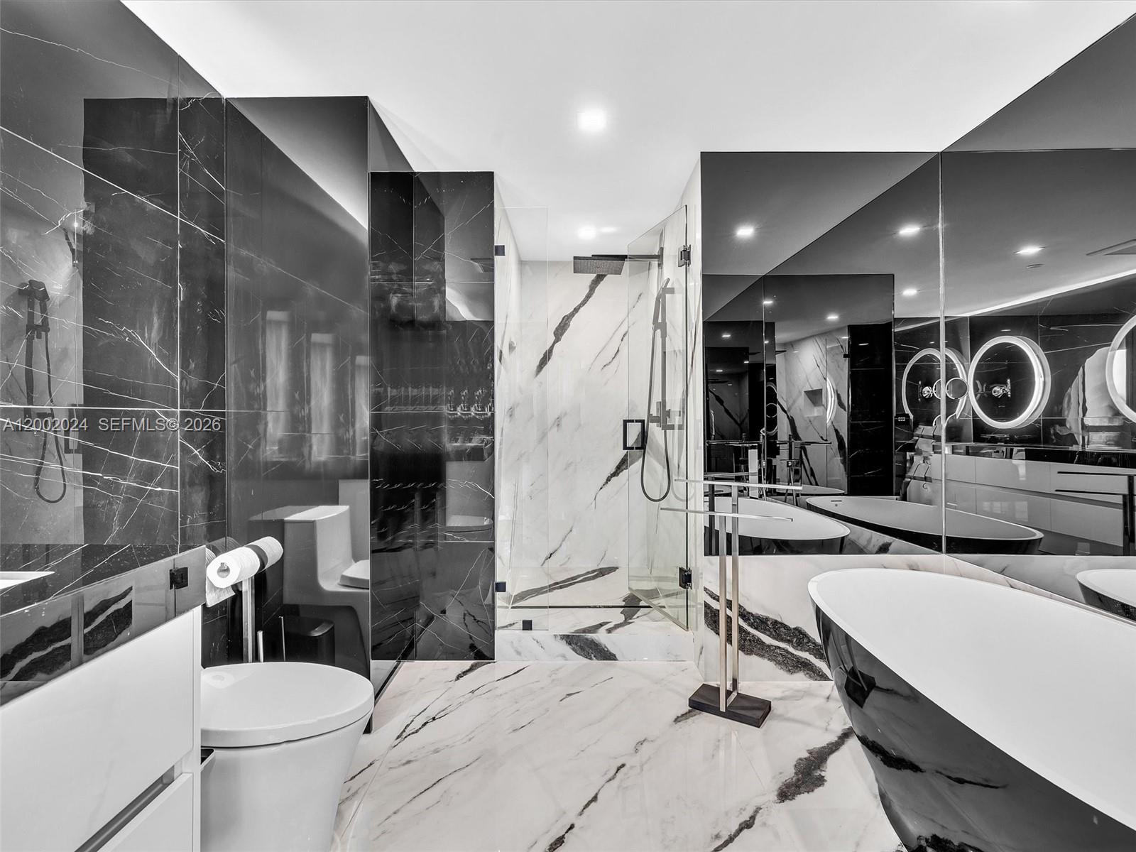 475 Brickell Ave #2715 Miami, FL 33131