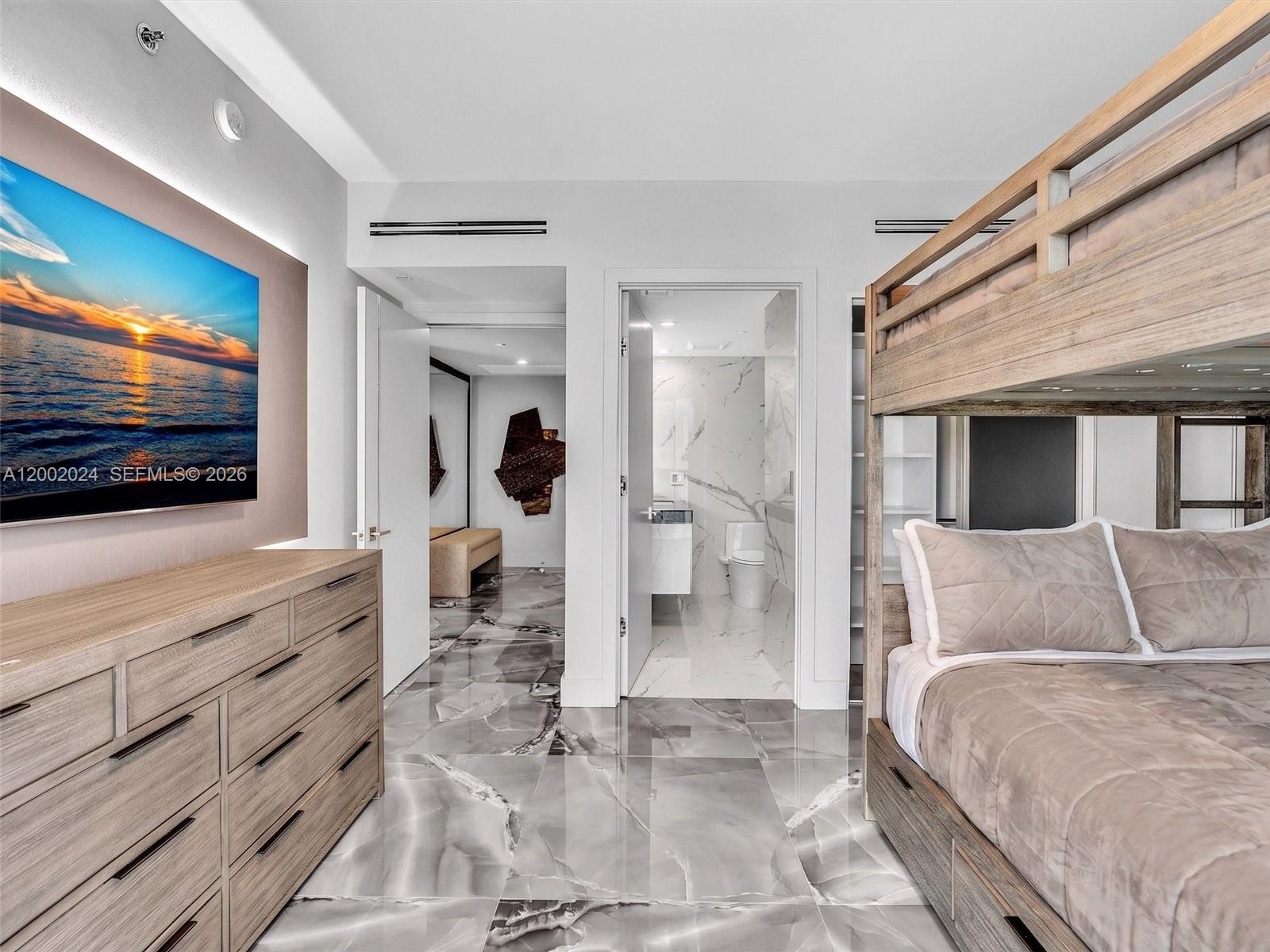 475 Brickell Ave #2715 Miami, FL 33131