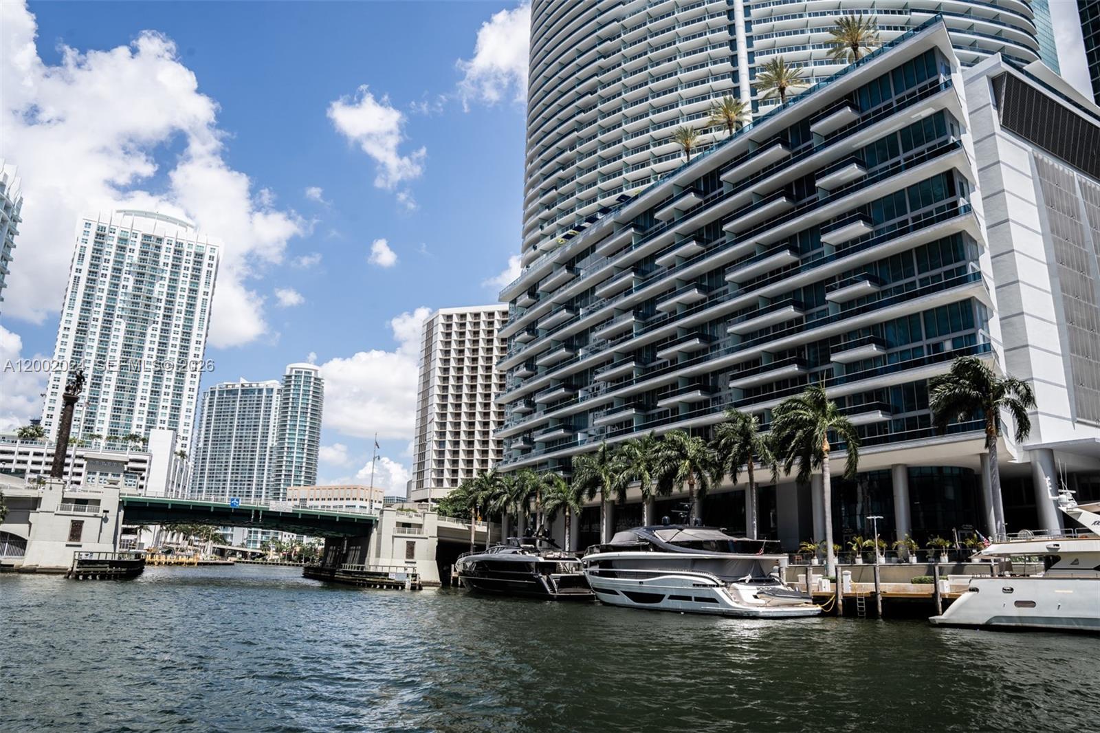 475 Brickell Ave #2715 Miami, FL 33131