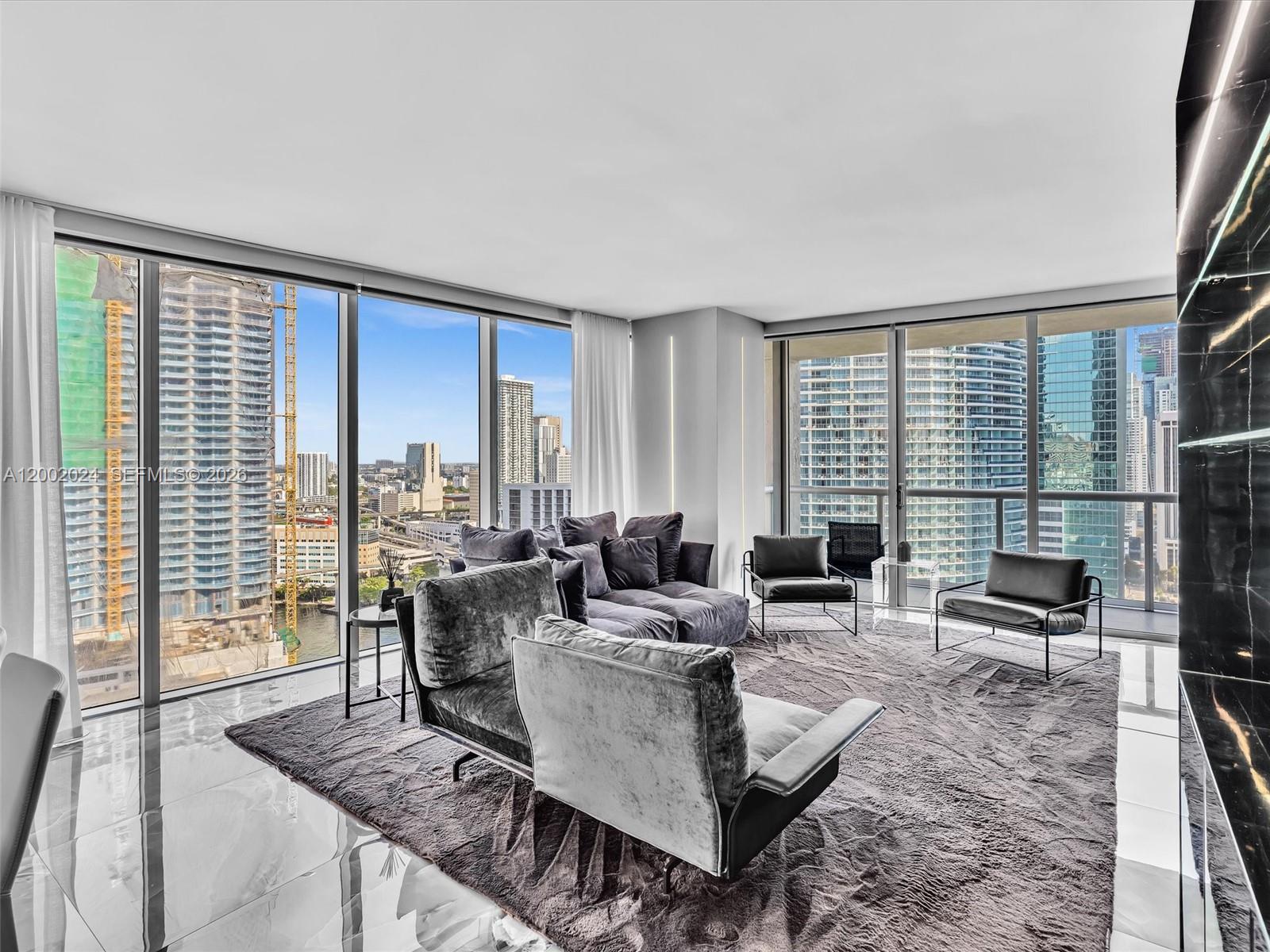 475 Brickell Ave #2715 Miami, FL 33131