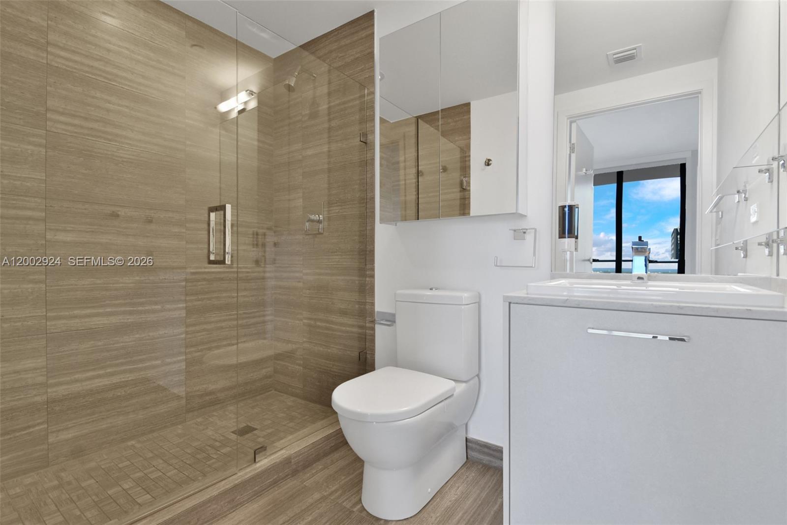 image 1010 Brickell26