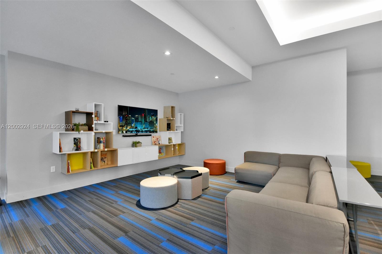 image 1010 Brickell35