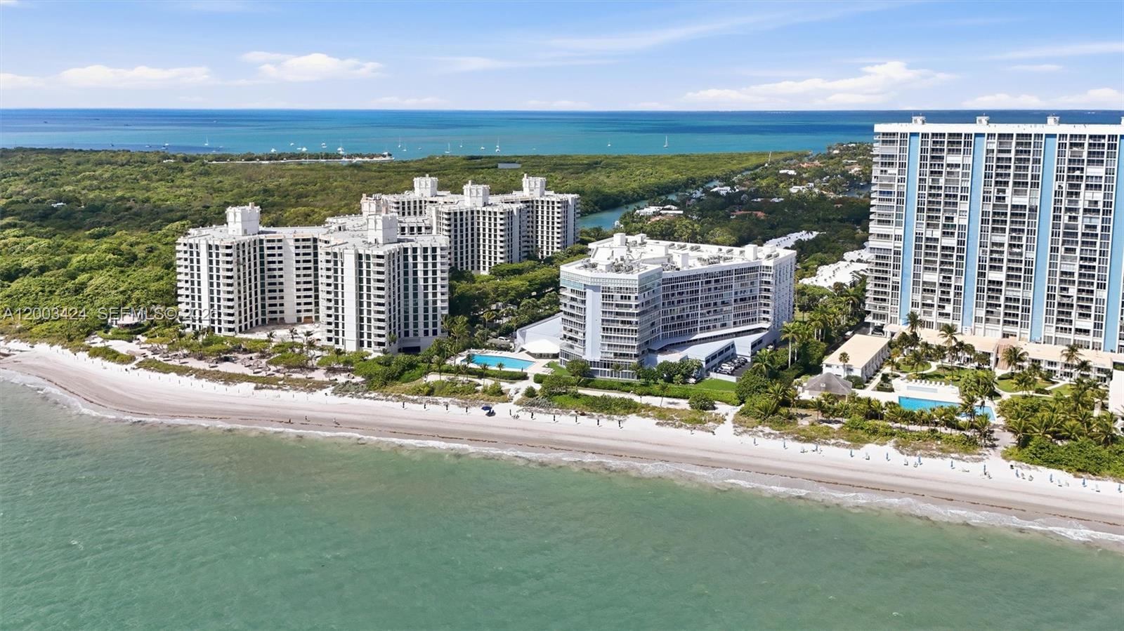 600 Grapetree Dr #4BS