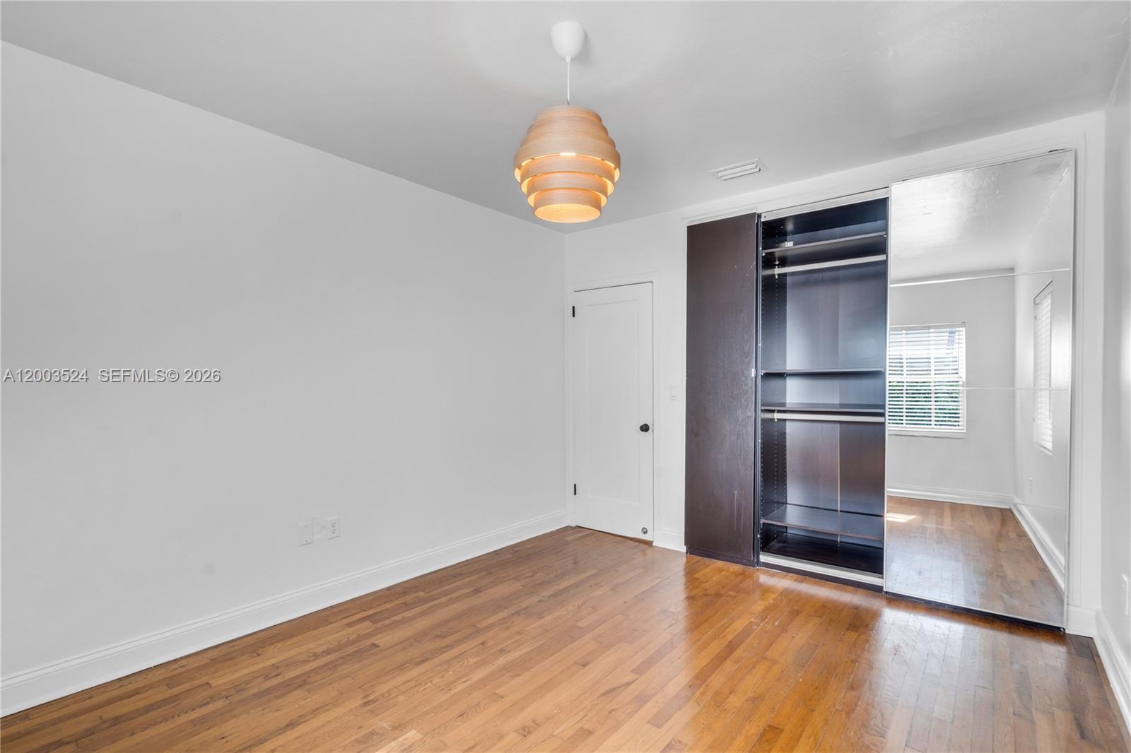 10 Century Ln Miami Beach, FL 33139