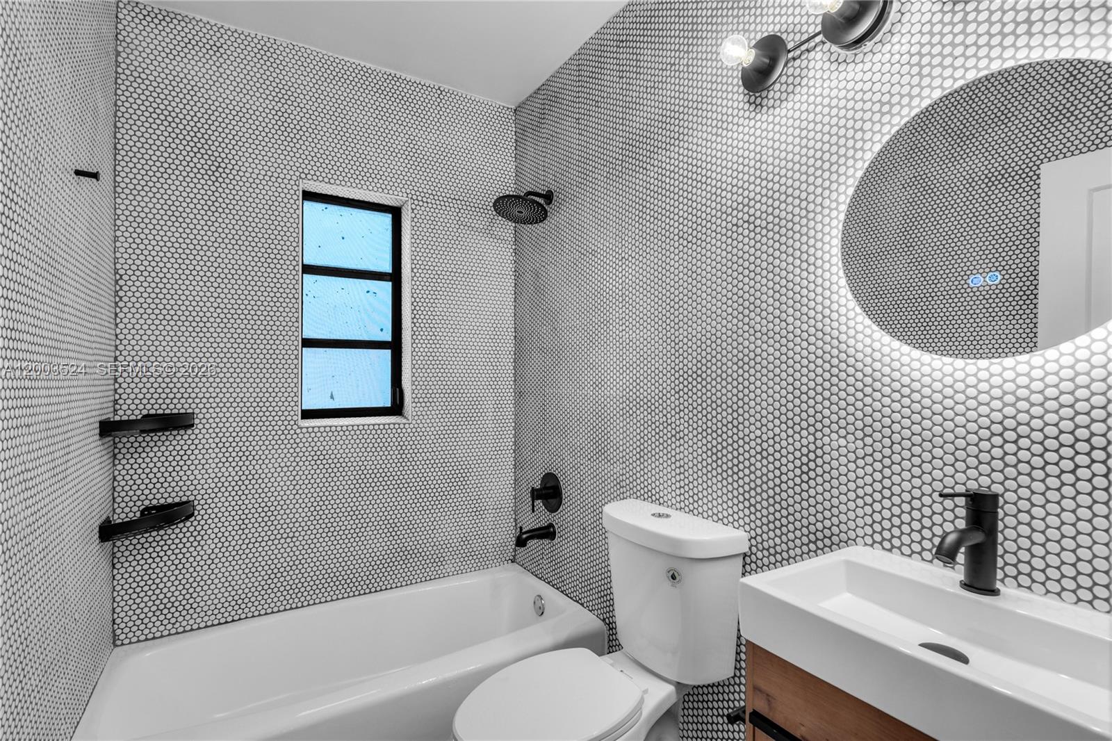 10 Century Ln Miami Beach, FL 33139