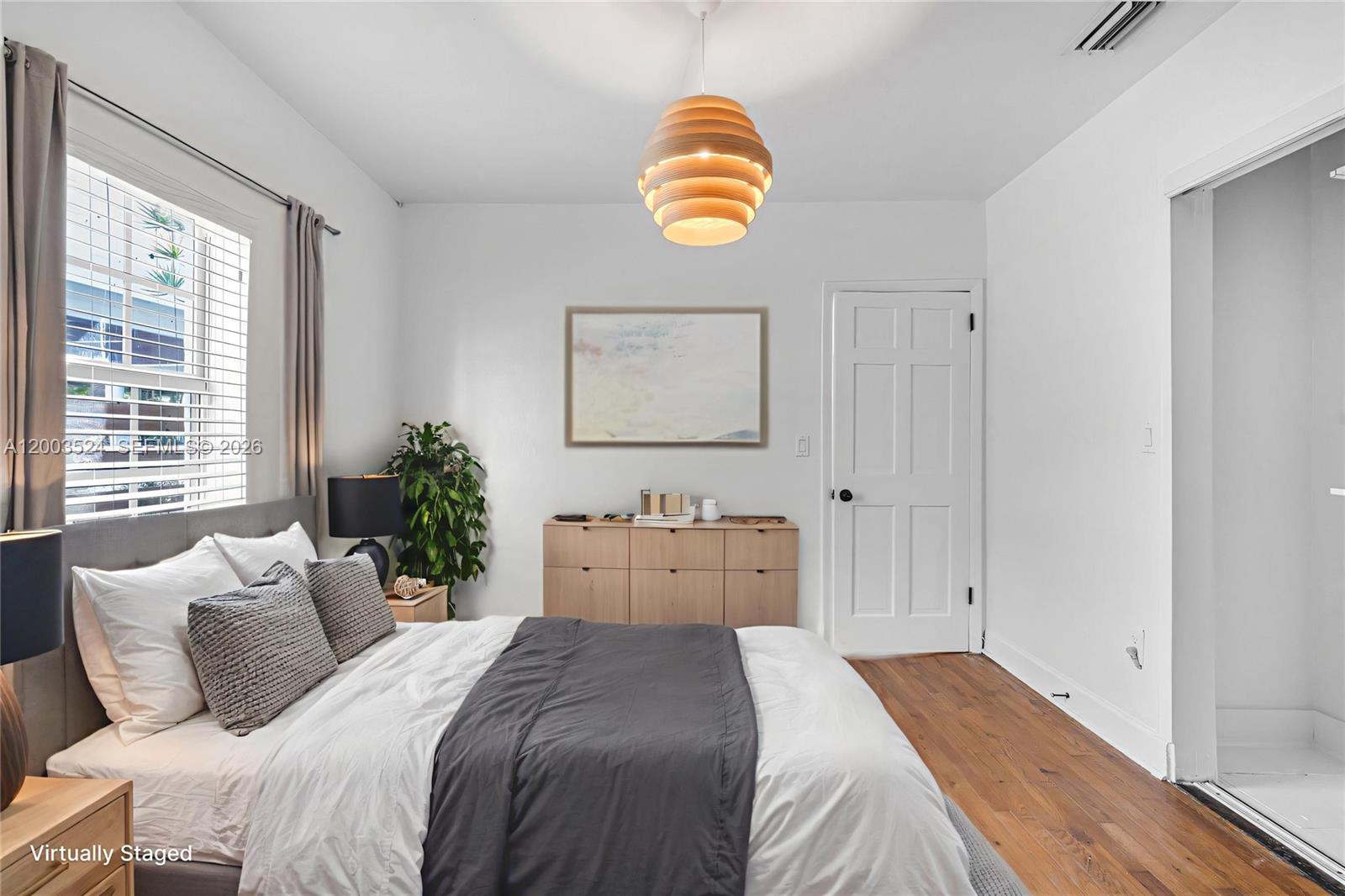 10 Century Ln Miami Beach, FL 33139