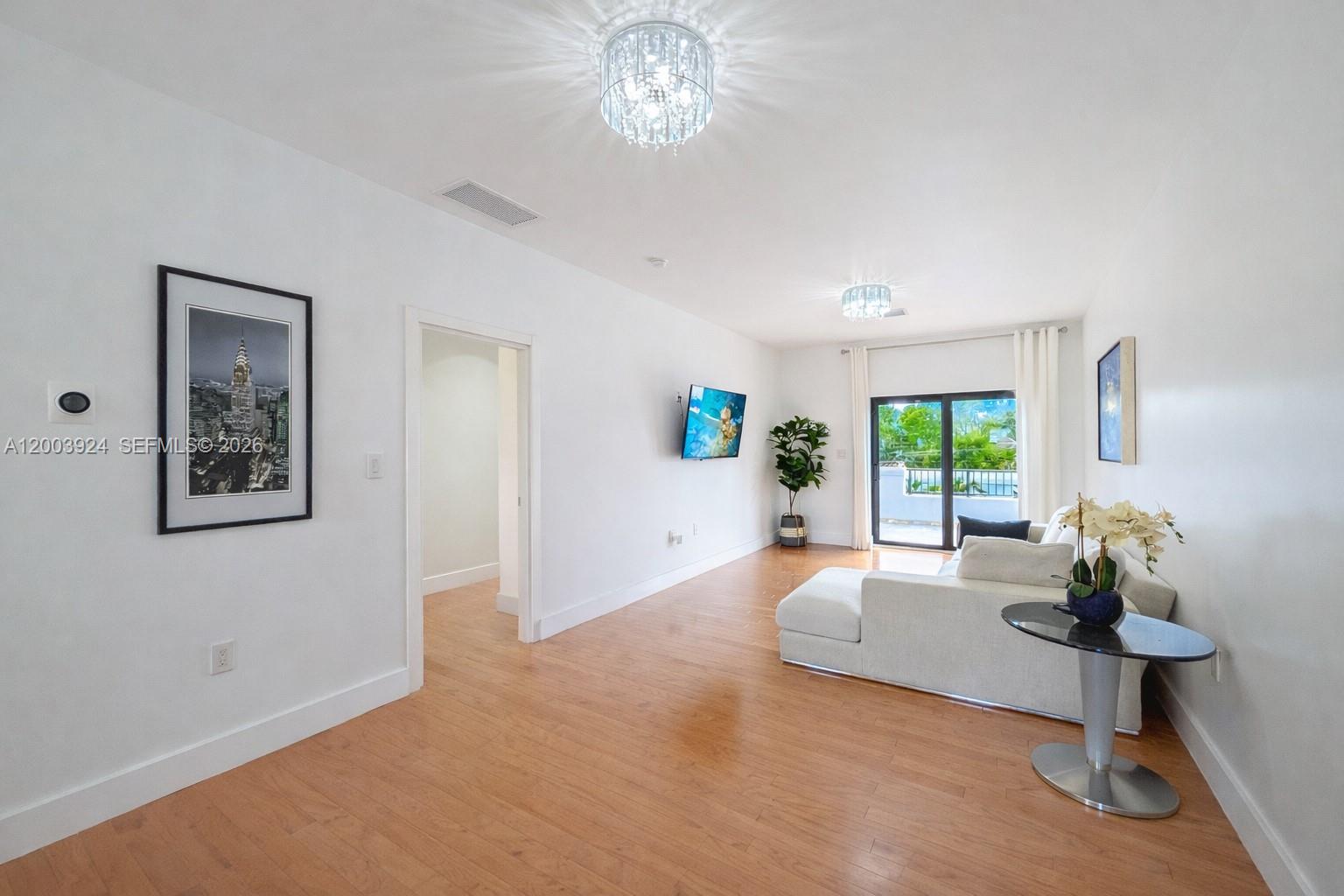 471 SW 30th Rd Miami, FL 33129