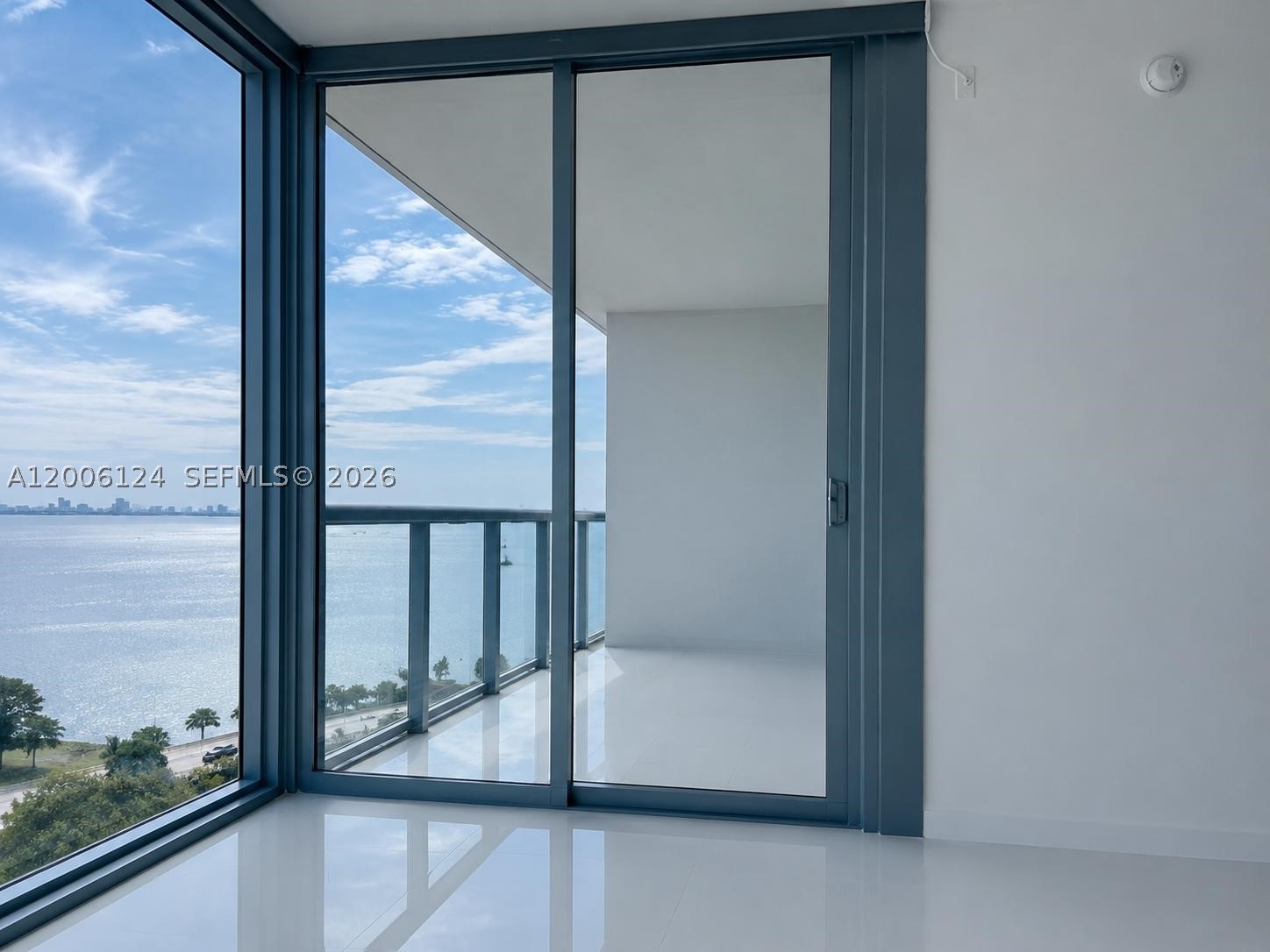 image Blue on the Bay14