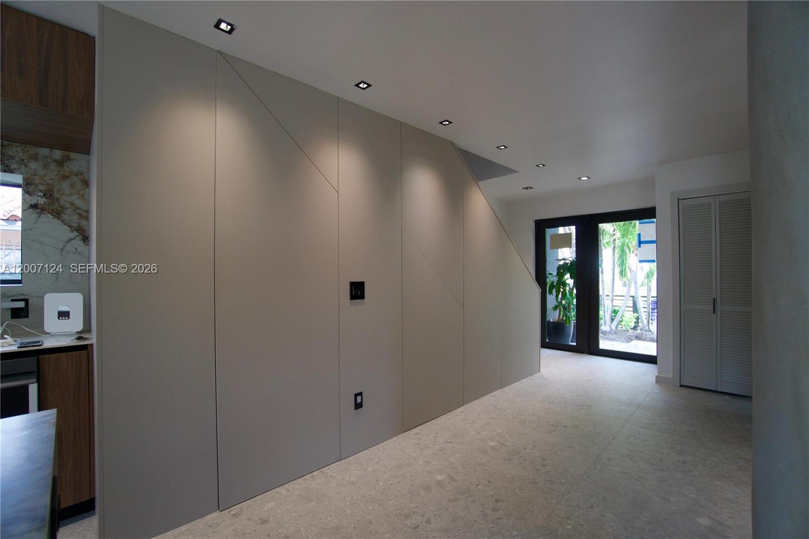 1820 SW 10th St Miami, FL 33135