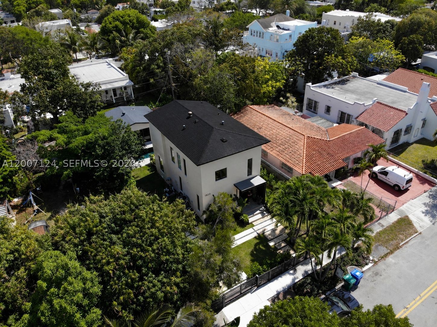 1820 SW 10th St Miami, FL 33135