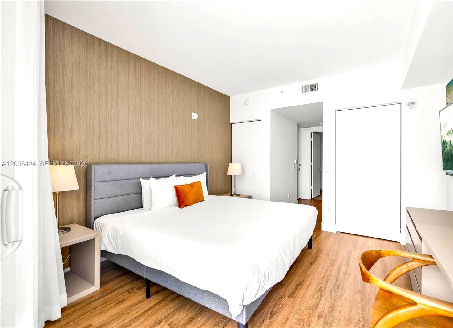 4111 S Ocean Dr #2303 Hollywood, FL 33019