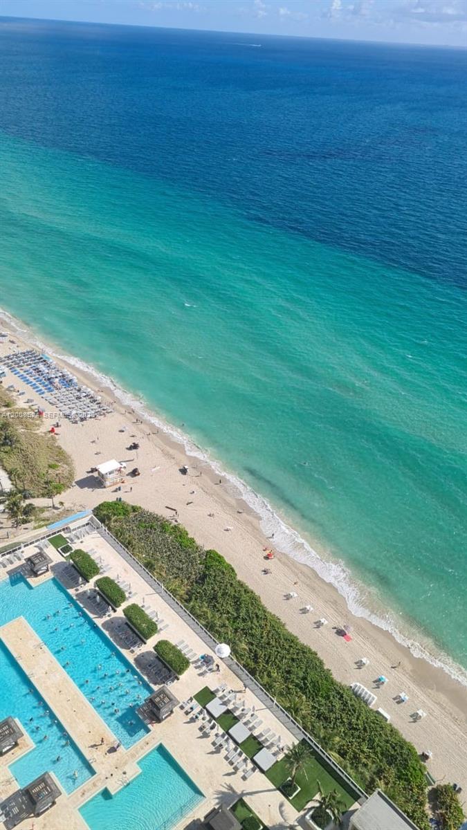 image Beach Club 227