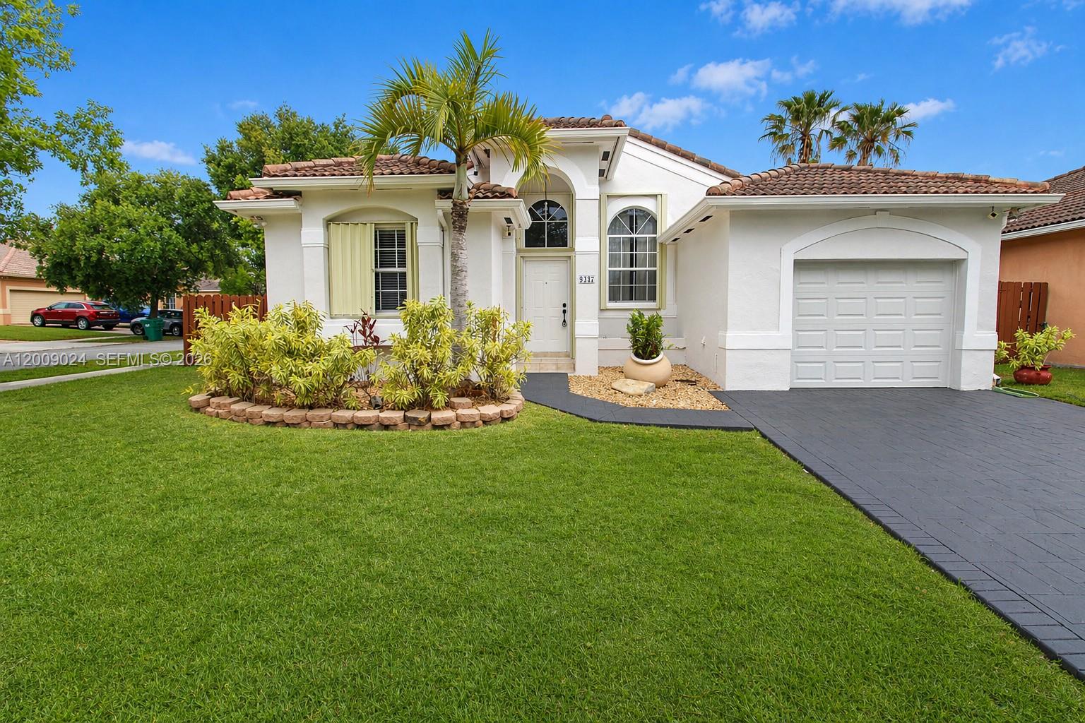 9437 SW 183rd Ter Palmetto Bay, FL 33157