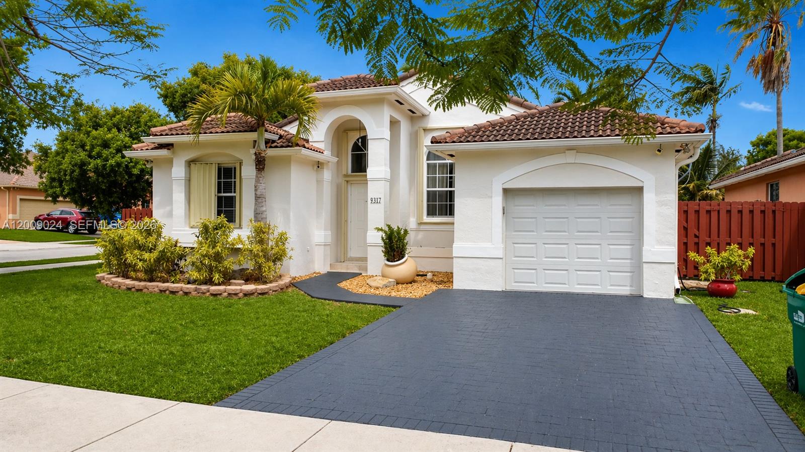 9437 SW 183rd Ter Palmetto Bay, FL 33157