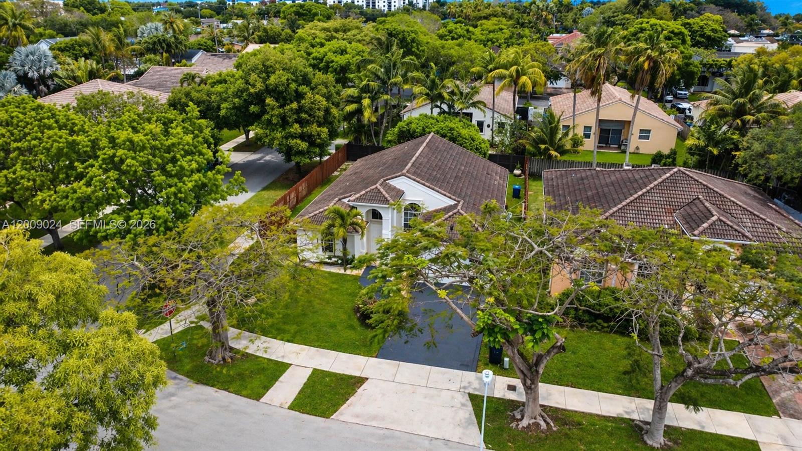 9437 SW 183rd Ter Palmetto Bay, FL 33157