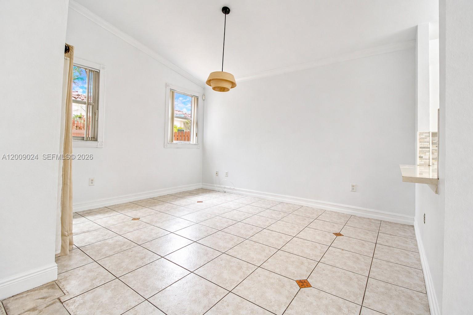 9437 SW 183rd Ter Palmetto Bay, FL 33157