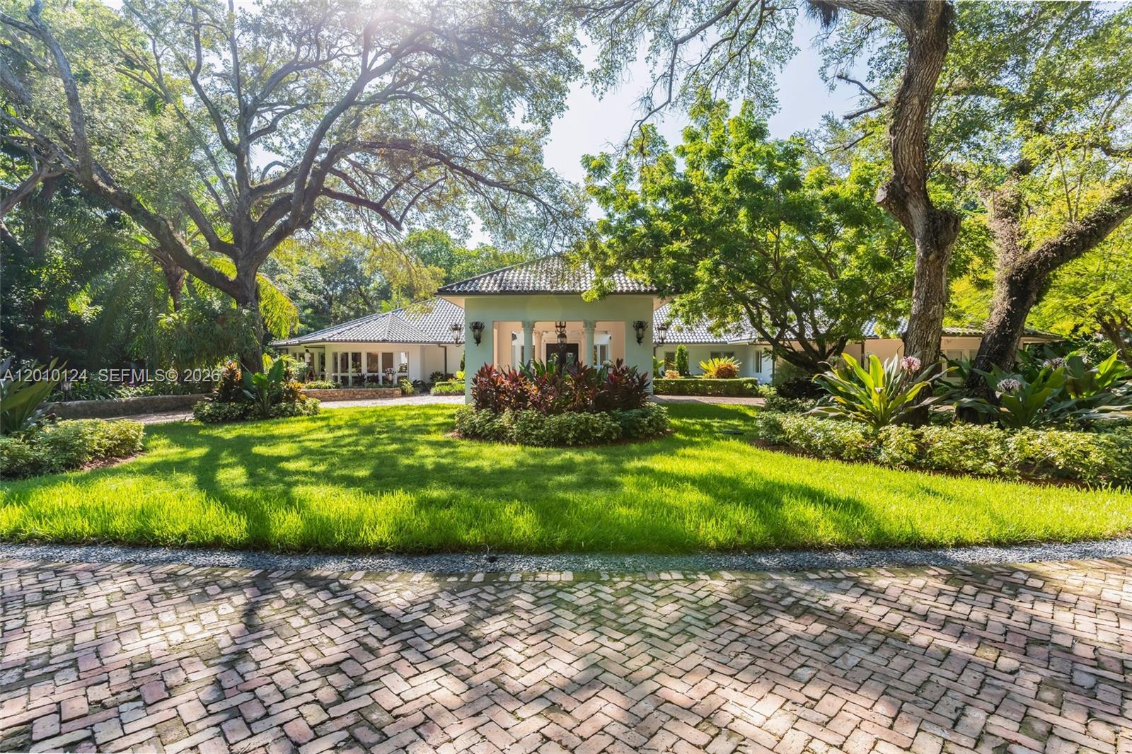 9400 Old Cutler Rd Coral Gables, FL 33156