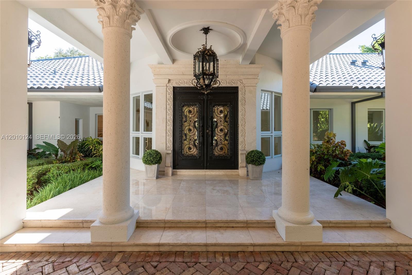 9400 Old Cutler Rd Coral Gables, FL 33156
