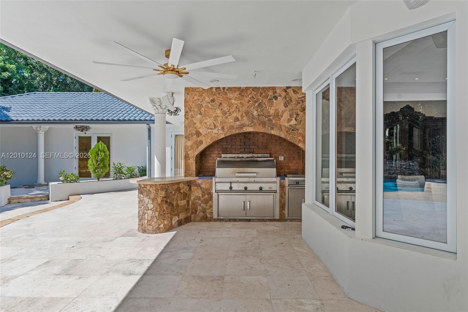 9400 Old Cutler Rd Coral Gables, FL 33156