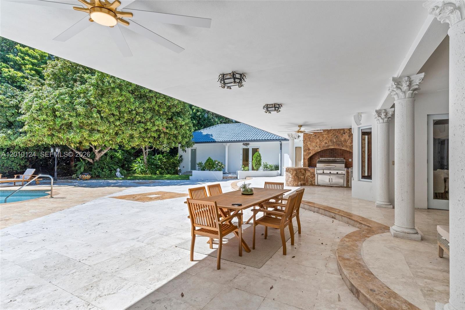9400 Old Cutler Rd Coral Gables, FL 33156