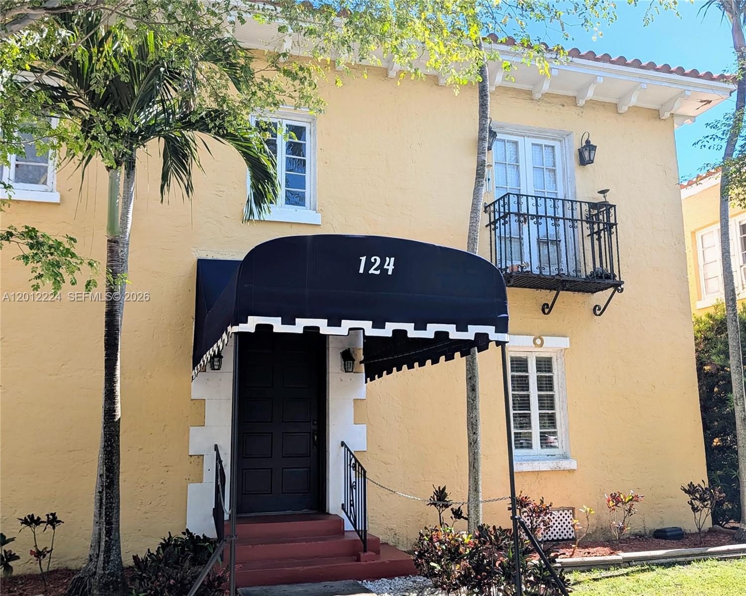 124 Mendoza Ave #1