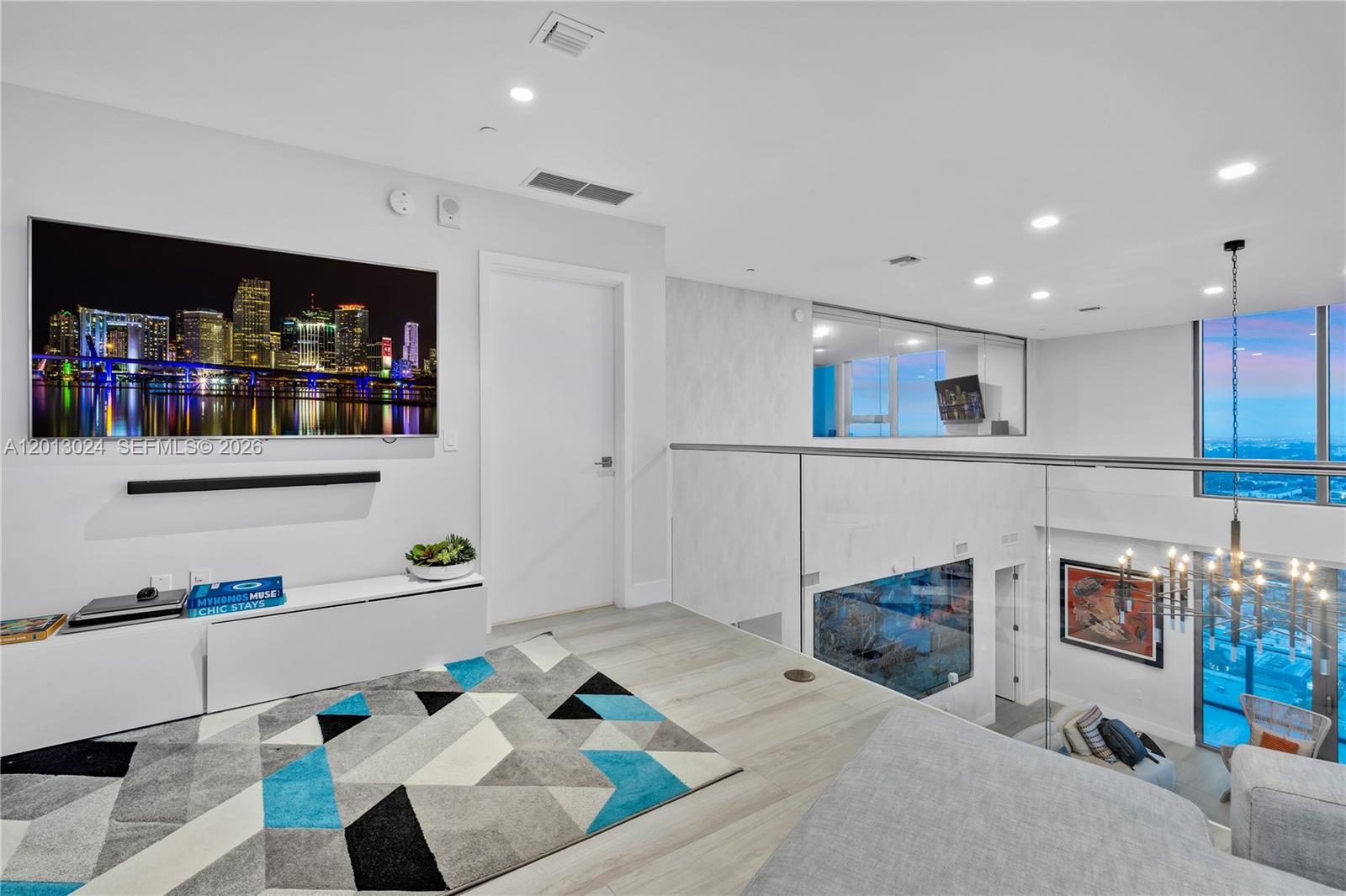 121 NE 34th St #PH3217 Miami, FL 33137