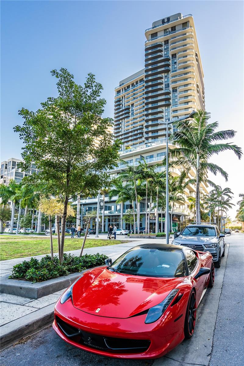 121 NE 34th St #PH3217 Miami, FL 33137