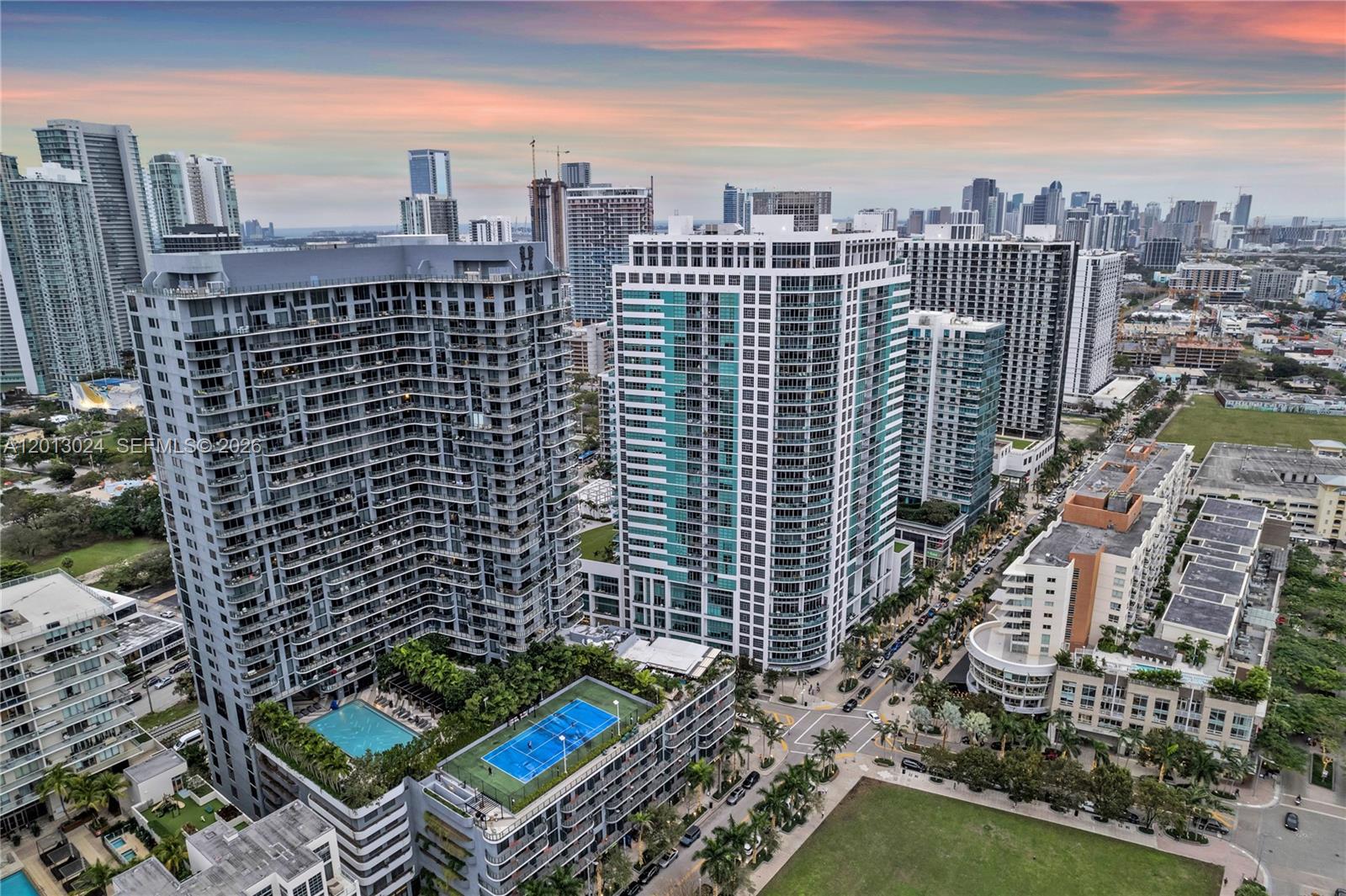 121 NE 34th St #PH3217 Miami, FL 33137
