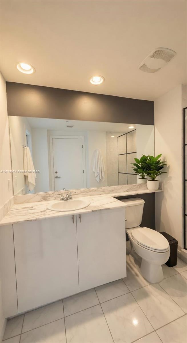 image The Venture at Aventura9