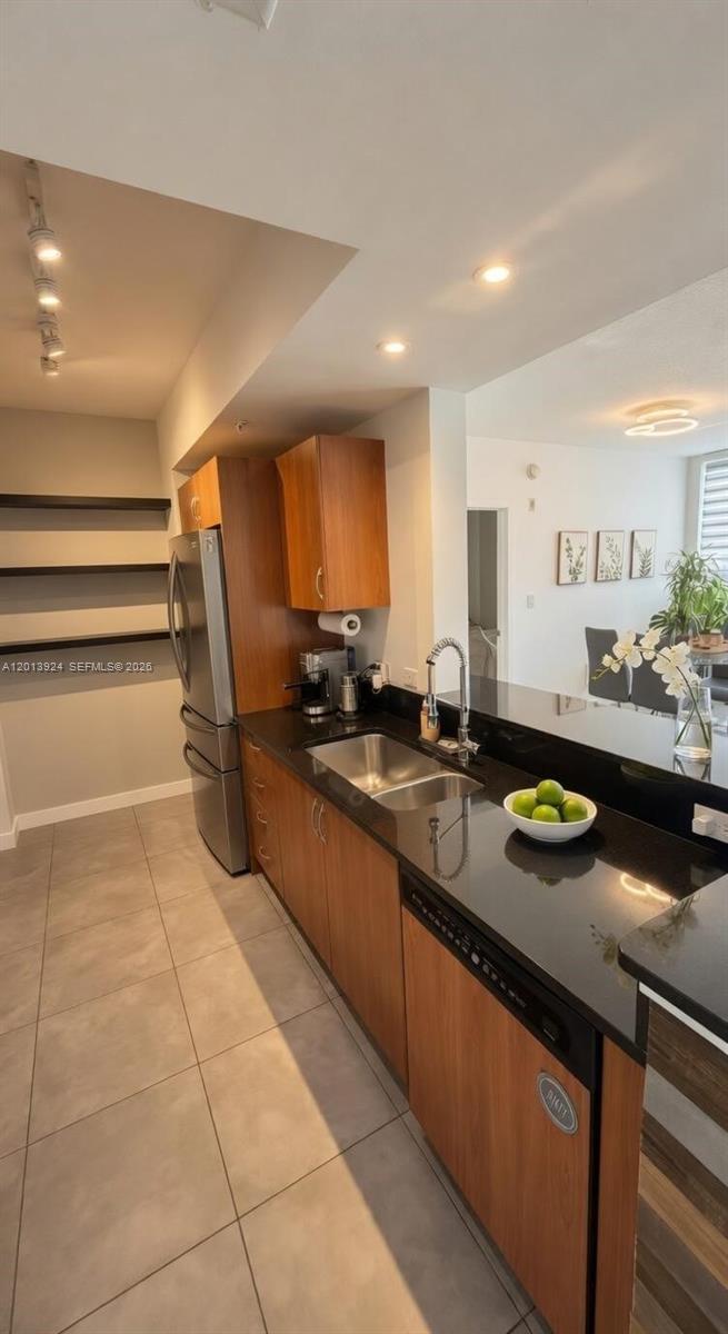 image The Venture at Aventura11