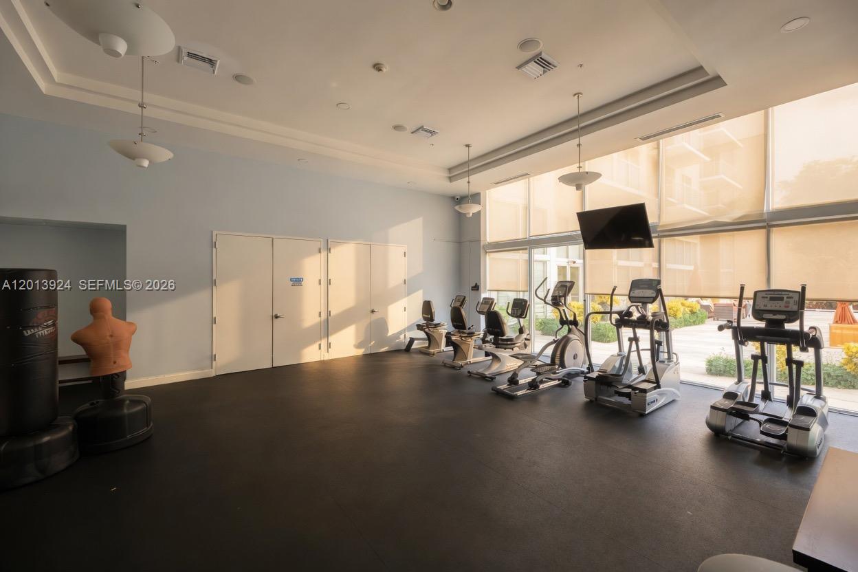 image The Venture at Aventura15