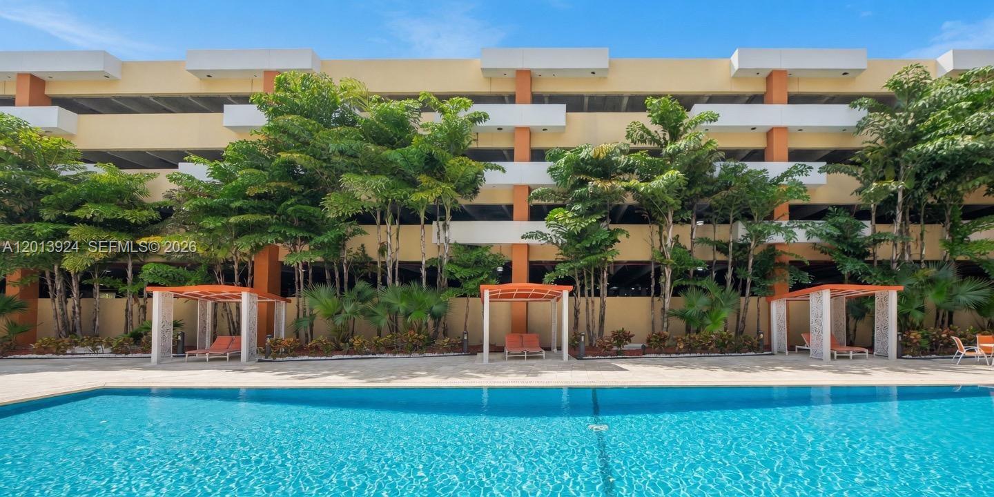 image The Venture at Aventura17