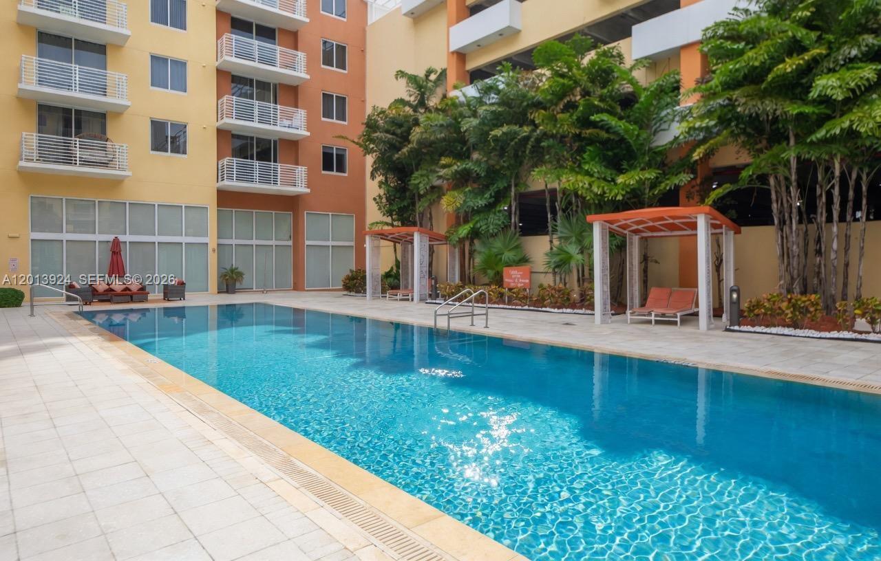 image The Venture at Aventura18