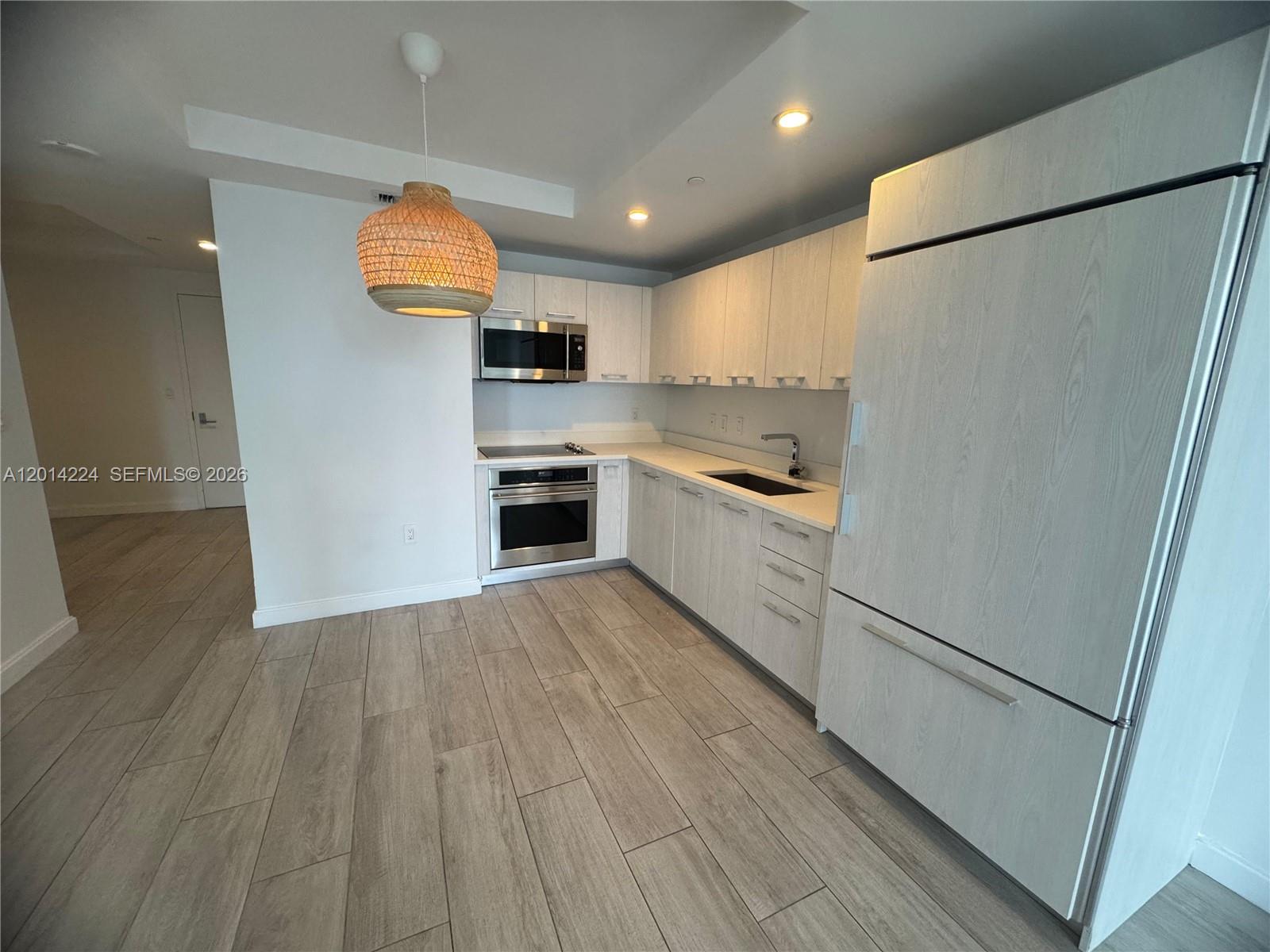 45 SW 9th St #1104 Miami, FL 33130