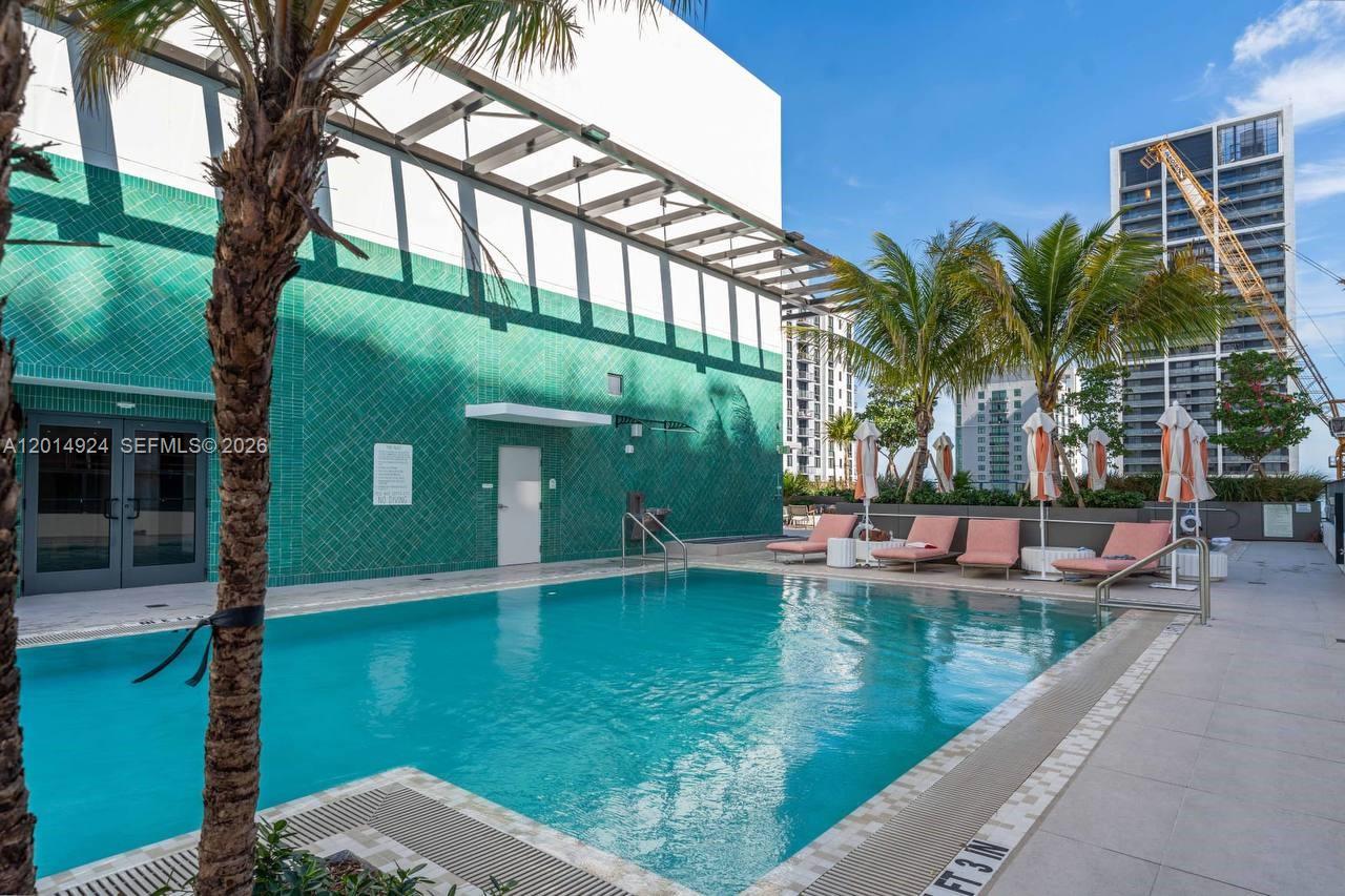 11 NE 6th #1210 Miami, FL 33132