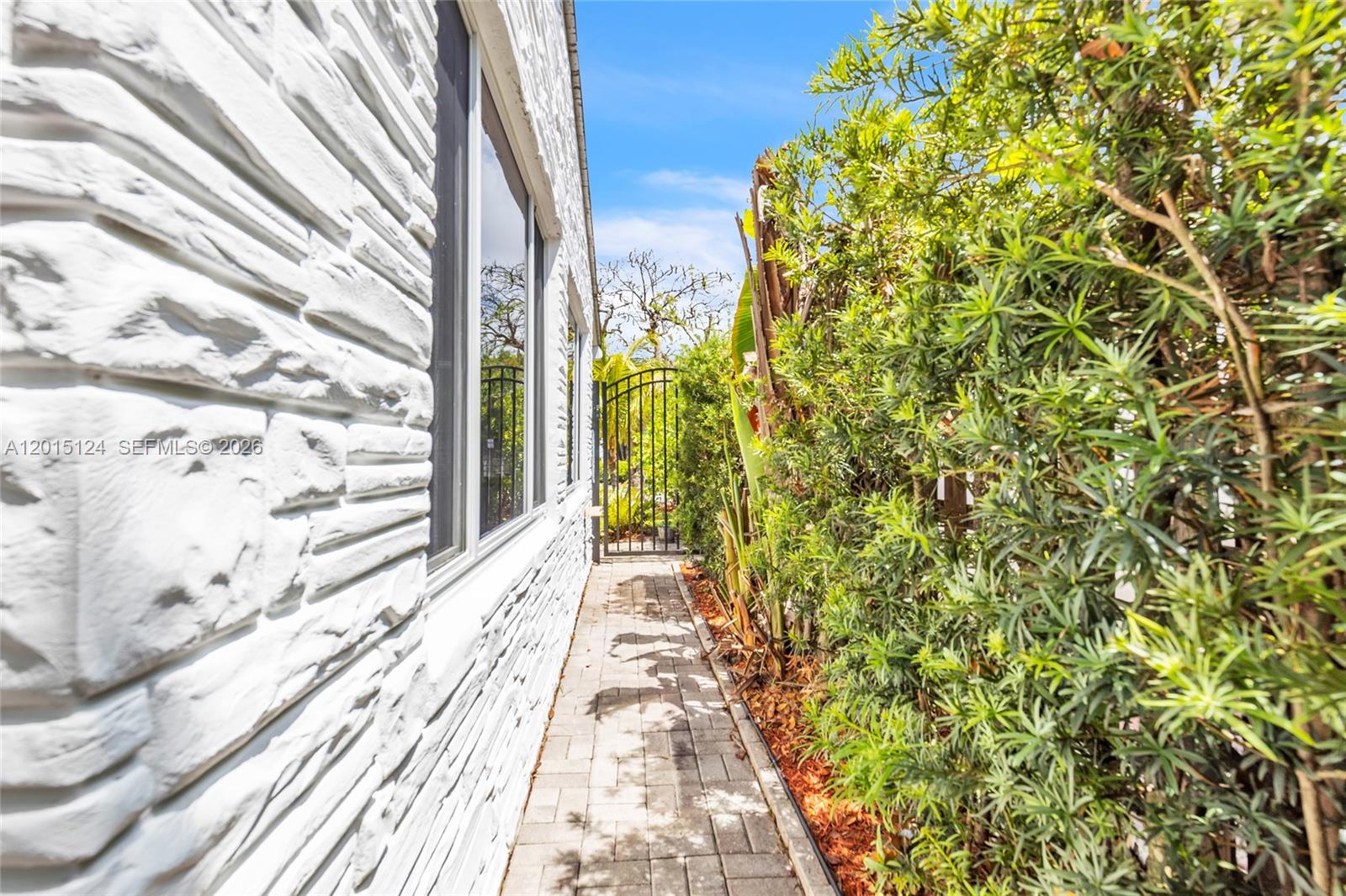 634 NE 72nd Ter Miami, FL 33138