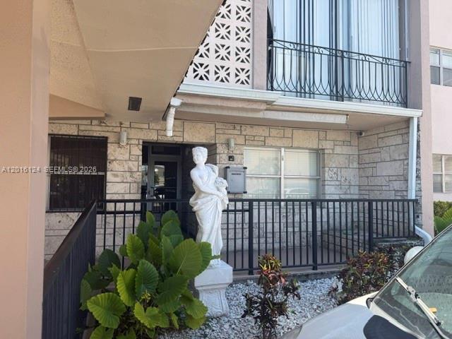 3640 NW 9th St #201