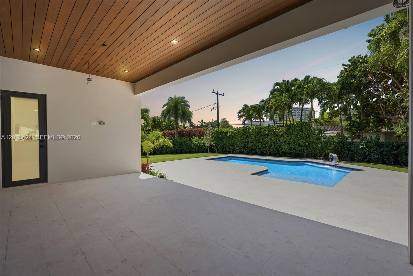 1940 Alamanda Dr North Miami, FL 33181