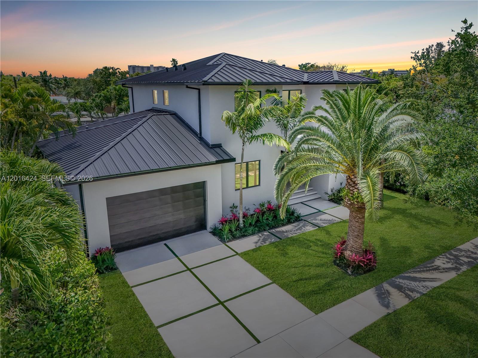 1940 Alamanda Dr North Miami, FL 33181