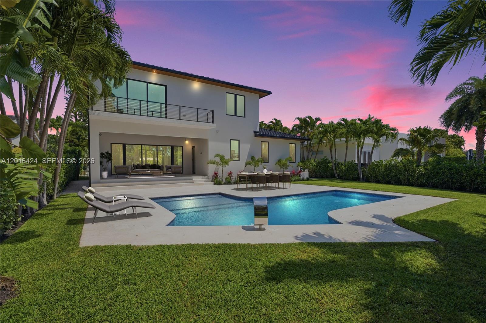 1940 Alamanda Dr North Miami, FL 33181