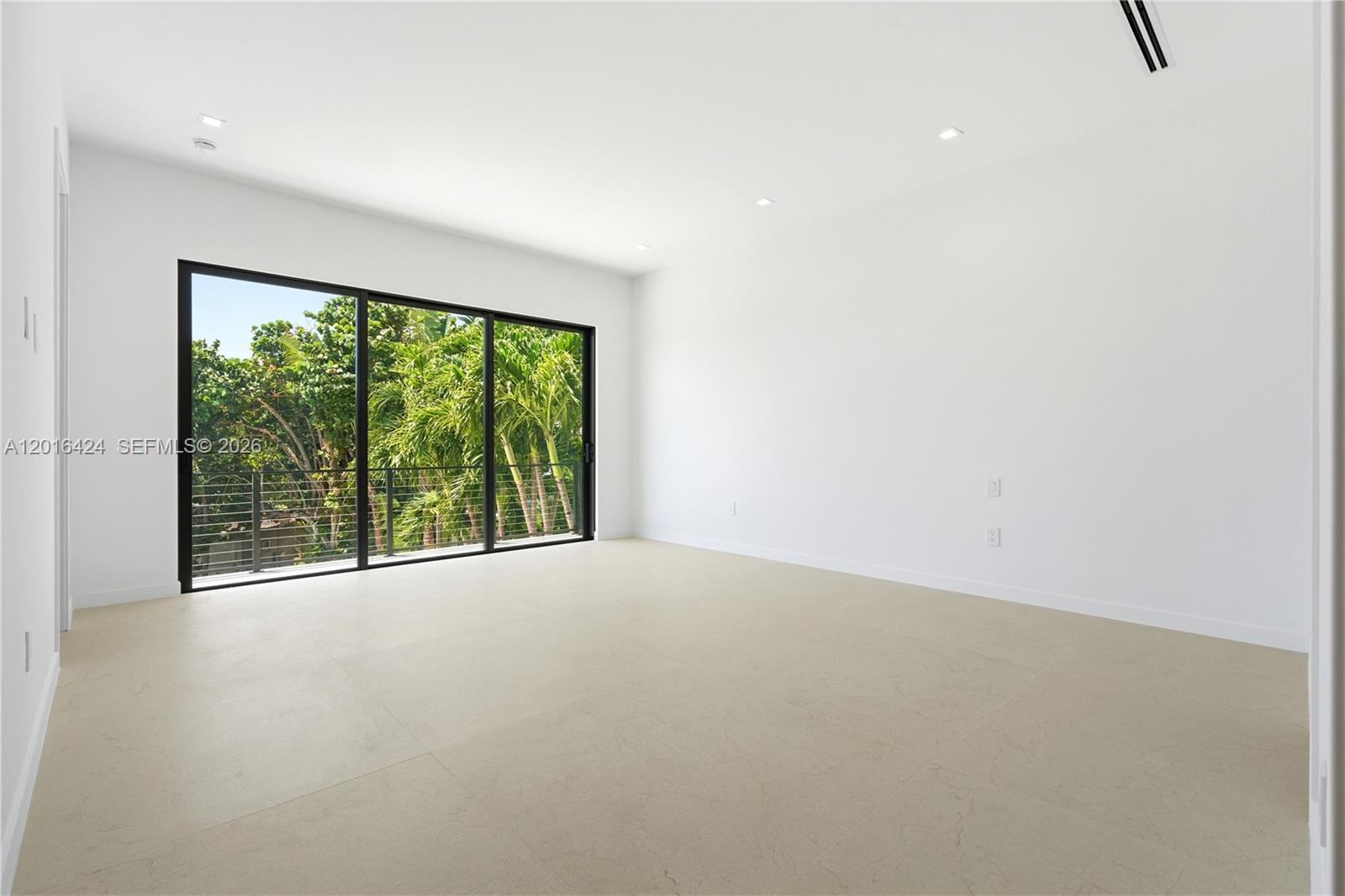 1940 Alamanda Dr North Miami, FL 33181