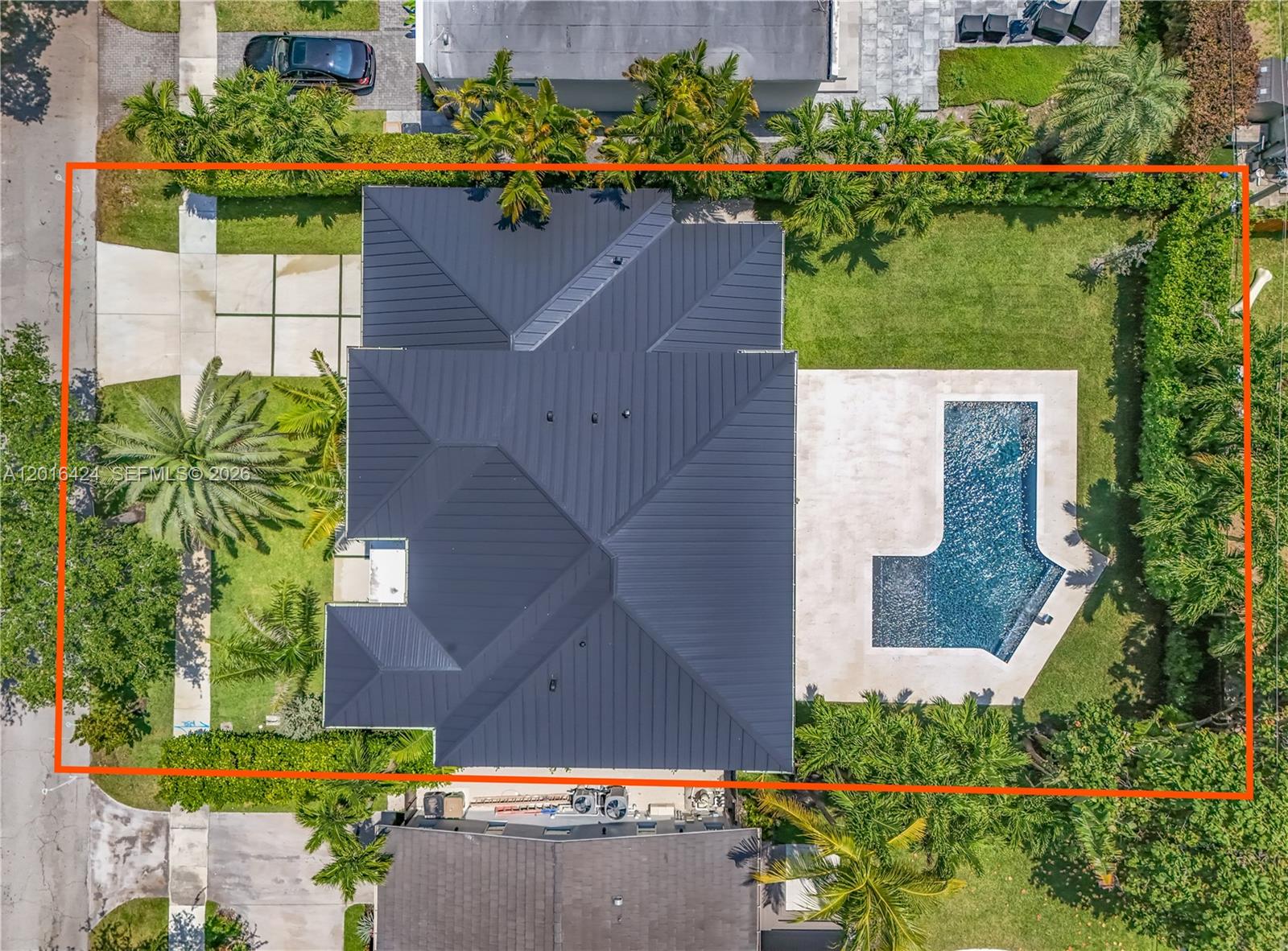 1940 Alamanda Dr North Miami, FL 33181