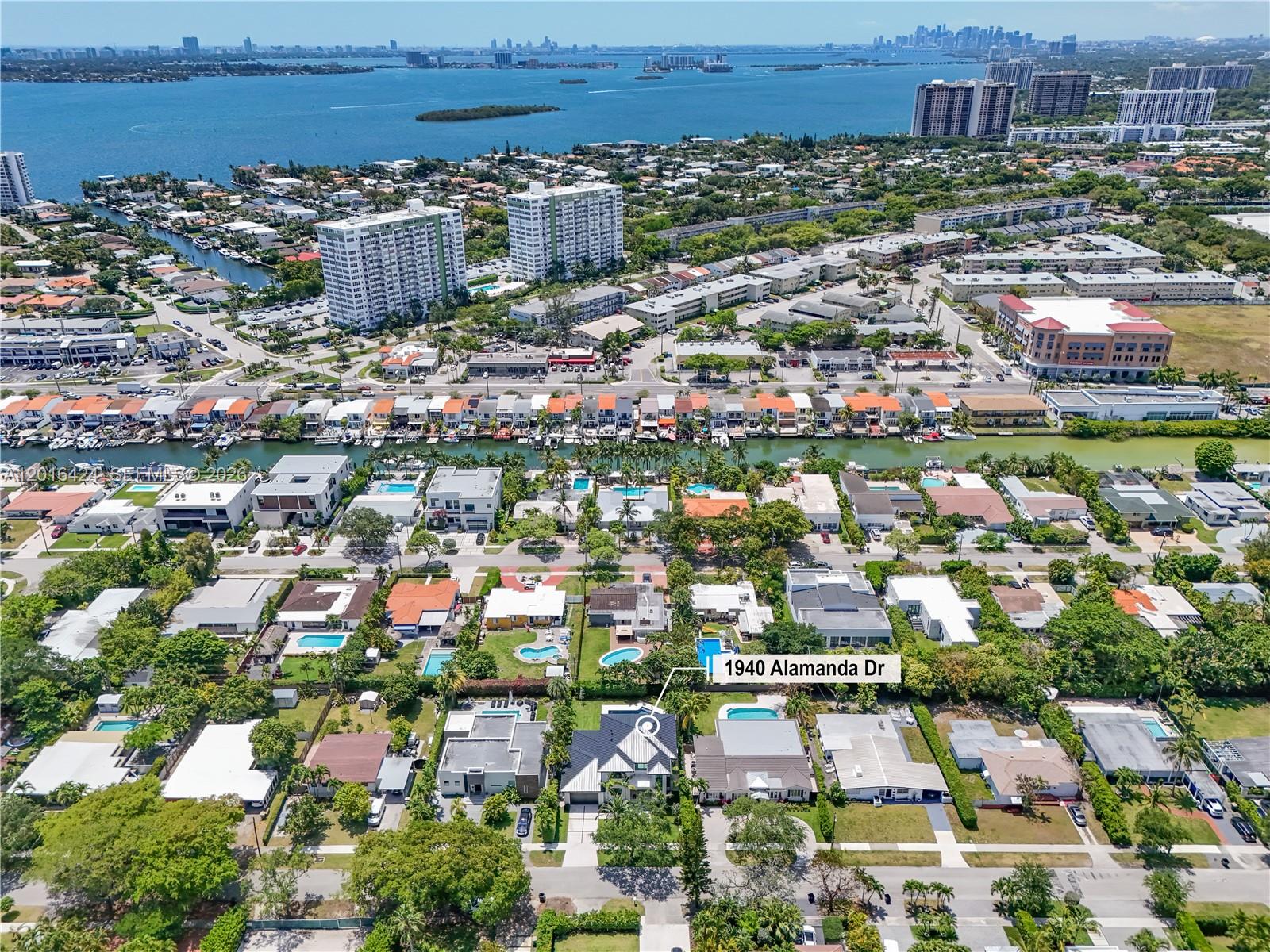 1940 Alamanda Dr North Miami, FL 33181